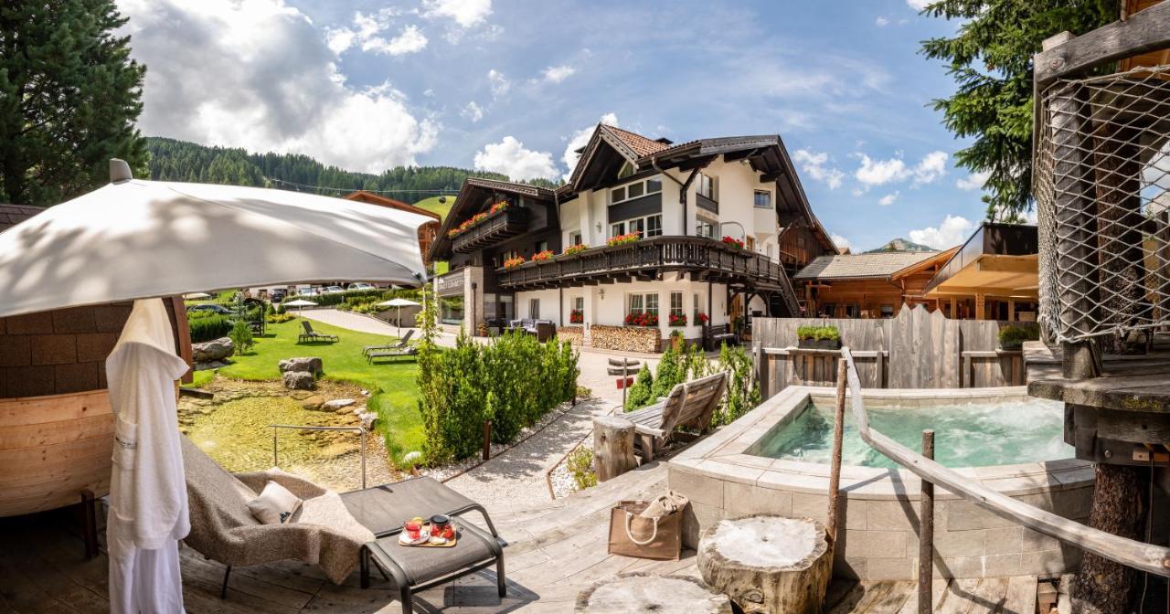 Hotel Chalet Elisabeth Dolomites Alpin & Charme Selva di Val Gardena Exterior foto