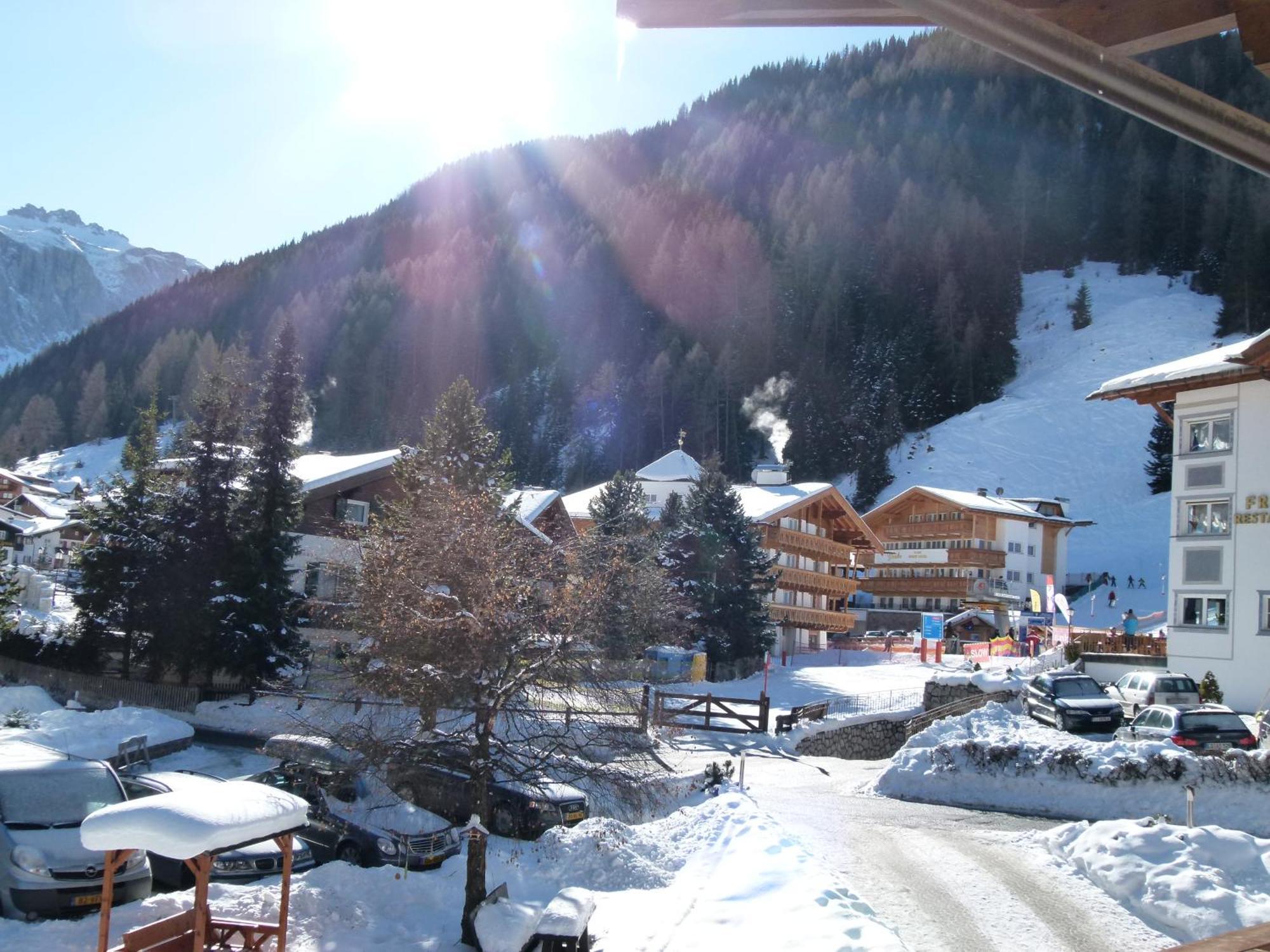 Hotel Chalet Elisabeth Dolomites Alpin & Charme Selva di Val Gardena Exterior foto